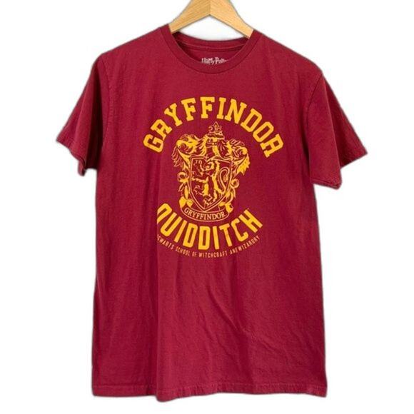 Harry Potter Large Red Graphic T-Shirt Gryffindor Quidditch House Wizard Tee - Picture 1 of 6